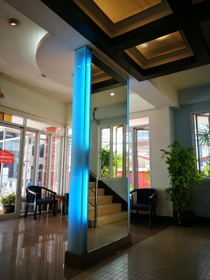 J.Residence Samut Prakan Buitenkant foto