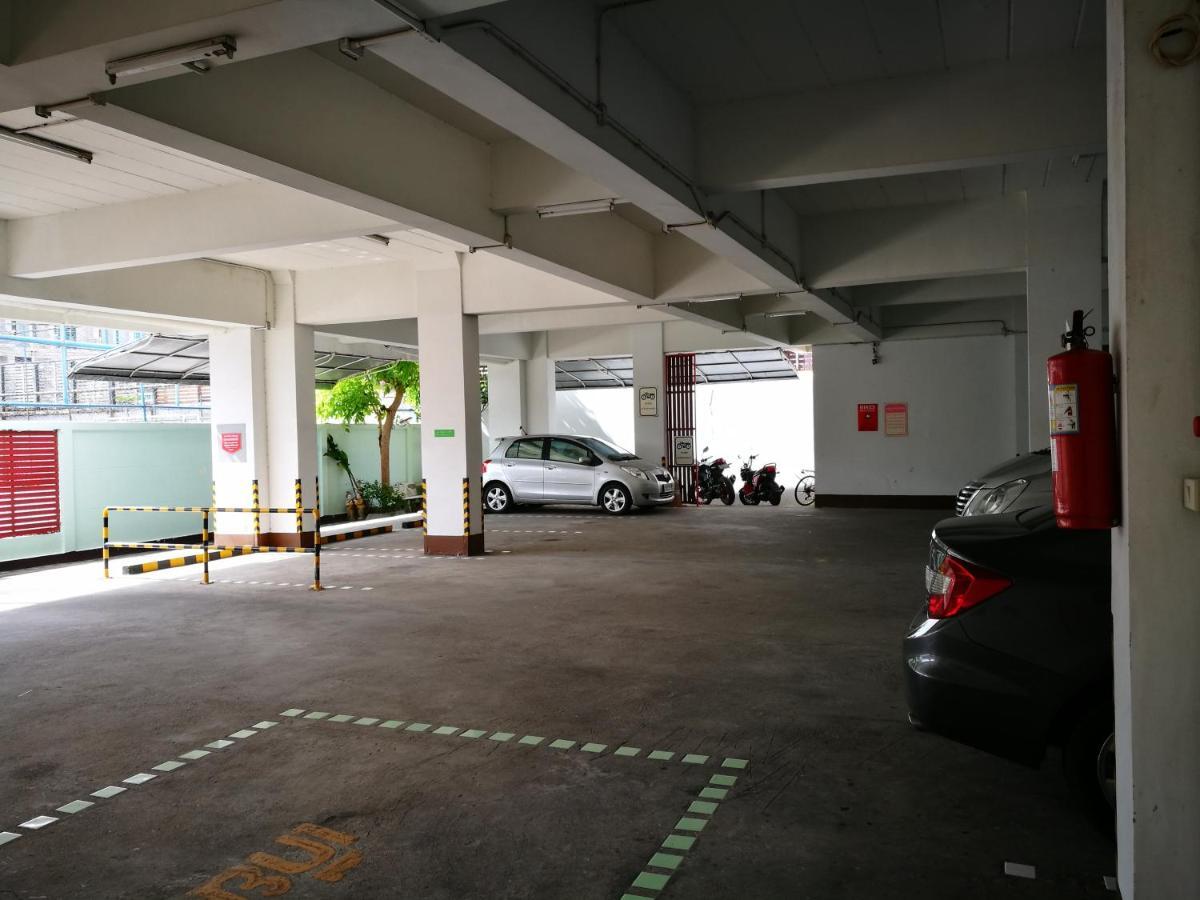 J.Residence Samut Prakan Buitenkant foto