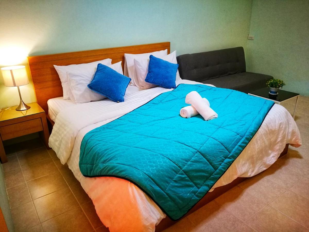 J.Residence Samut Prakan Buitenkant foto